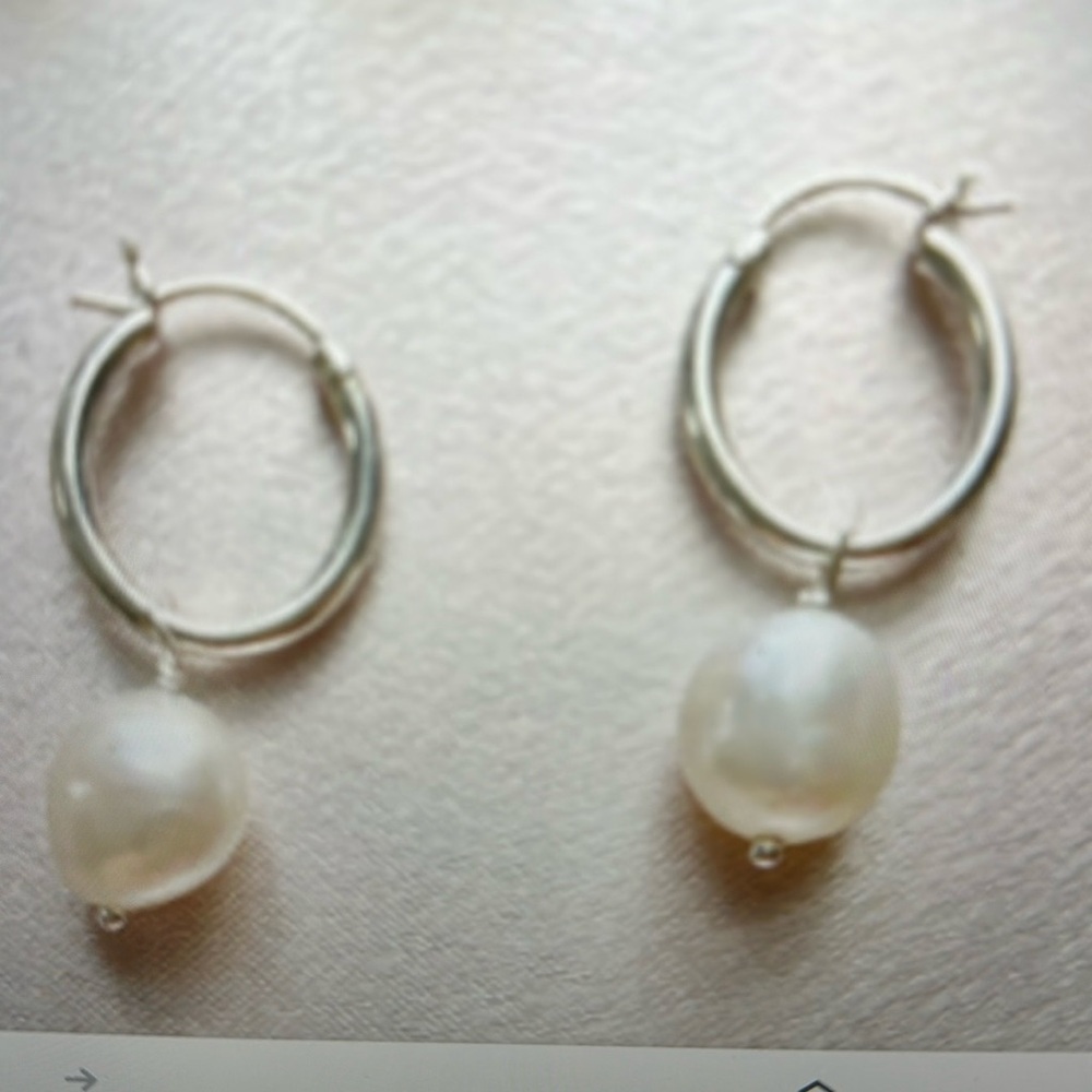 Sterling Silver Freshwater Pearl hoops